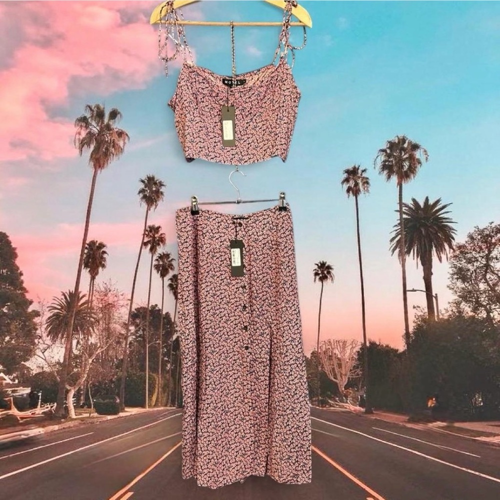 ⚡️NEW! Motel “Hemary” Crop Top & “Sanya” Midi Skirt Set Pink Floral⚡️